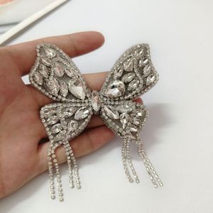 Boucle amovible en strass papillon pour sabots femme - Accessoire décoratif floral pour trous - Product Image 1
