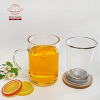 Tasse d'infusion de thé de fleur de trois pièces en verre à paroi unique résistant à la chaleur avec filtre transparent avec couvercle en bambou
