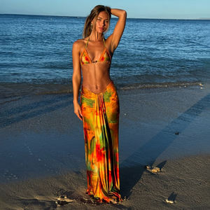 Ensemble trois pièces de plage rétro chic : bikini sexy à nouer avec imprimé floral et bordure perlée, idéal pour les vacances en bord de mer - Product Image 2