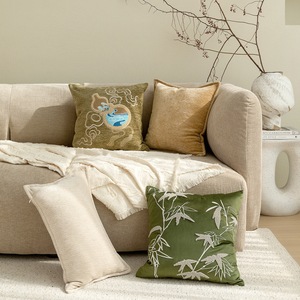 Great Women's Gifts for Christmas: Thoughtful & Affordable Picks