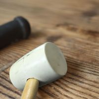 Marteau en caoutchouc pour outils de toiture et de carrelage, nivellement de carreaux de sol DIY avec manche en bois