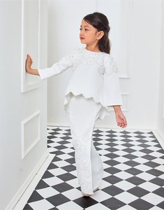 <strong>Wholesale</strong> <strong>Malaysia</strong> <strong>Clothes</strong> Baju Kurung Cotton Floral Printed Tops with Ruffles and Elastic Long Skirt Dress for <strong>Kids</strong>
