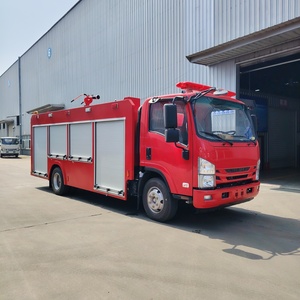 Camión <span class=keywords><strong>de</strong></span> <span class=keywords><strong>Bomberos</strong></span> Compacto ISUZU para Aeropuerto o Parque Industrial, Motor Diésel <span class=keywords><strong>de</strong></span> 120HP, Acoplamientos <span class=keywords><strong>de</strong></span> Manguera Estilo Americano - Product Image 3