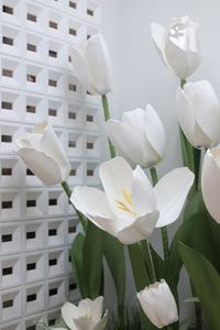 Plante artificielle en EVA de luxe surdimensionnée faite à la main, <span class=keywords><strong>tulipe</strong></span> blanche, pour la décoration de fond de mariage et d'événements de Pâques - Product Image 6