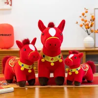 Couverture de confort festive en peluche super douce en coton PP, brodée, avec doublure en maille et finition UV, thème Cheval Porte-Bonheur de l'Année du Zodiaque, rechargeable par USB