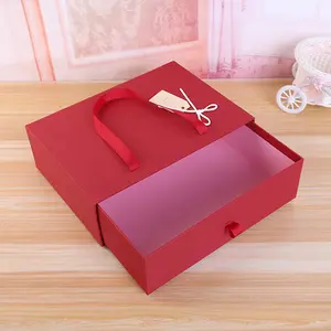 Bufanda y guantes personalizados Caja de regalo Taza termo Caja vacía Regalo Rectángulo rojo con caja de embalaje de regalo de mano
