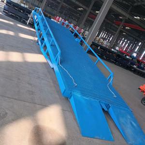 フォークリフトランプ折りたたみ式移動式油圧ドッキングブリッジローディングおよびアンロード - Product Image 3