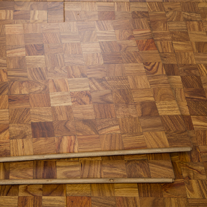 Piso de Parquet Multicapa de Padauk de Grado AB de 14 mm y 15 mm, Personalizable, Duradero, Liso, Sin Formaldehído, para Hoteles de Lujo - Product Image 2