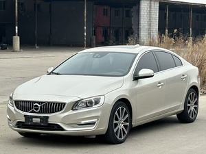Voiture d'<span class=keywords><strong>occasion</strong></span> <span class=keywords><strong>Volvo</strong></span> <span class=keywords><strong>S60</strong></span> Berline de luxe 5 places, conduite à gauche, moteur turbo, automatique, équipements de sécurité, <span class=keywords><strong>essence</strong></span>, modèle 2017-2019 - Product Image 1