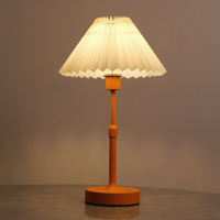 Lampe de table rechargeable à succès avec abat-jour en tissu, finition laiton doré, intensité réglable, sans fil, fonctionnant sur batterie 5200 mAh pour la maison et la chambre