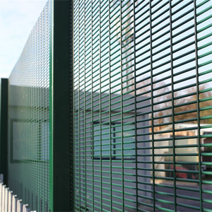 Valla de Seguridad Metálica Anti-Escalada 358 para Aeropuertos, Prisiones y Ferrocarriles - Product Image 2