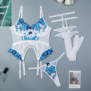 Nouvelle conception Ensemble de lingerie avec porte-jarretelles brodé floral, en maille transparente et résille, avec soutien-gorge et bas, vente en gros - Product Image 6