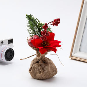 <span class=keywords><strong>Mini</strong></span> sapin <span class=keywords><strong>de</strong></span> Noël 21-28 cm, décoration <span class=keywords><strong>de</strong></span> table avec cônes <span class=keywords><strong>de</strong></span> <span class=keywords><strong>pin</strong></span>, baies rouges, aiguilles <span class=keywords><strong>de</strong></span> <span class=keywords><strong>pin</strong></span> et plante en pot en coton - Product Image 4