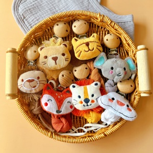 Venta caliente Eco-Friendly hecho a mano bebé <span class=keywords><strong>chupete</strong></span> Clips cadena mejor <span class=keywords><strong>precio</strong></span> al por mayor cadena de colores mordedor Clip de madera trenzado Bebe - Product Image 2