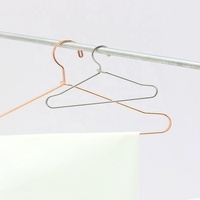 Cintre en tissu fantaisie pour poupées, mini, doré, pour vêtements d'enfants, en acier inoxydable, moderne, multifonction, vente en gros d'usine avec 16 ans d'expérience