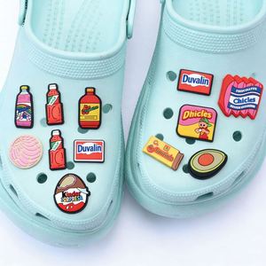 Breloques pour chaussures sur le thème des collations mexicaines et des aliments d'Amérique latine, en PVC, design 2D, décorations pour sabots - Product Image 1