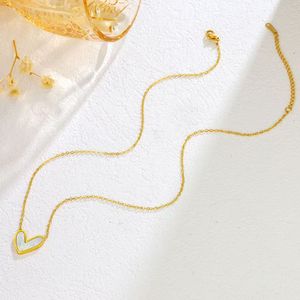 Fashion Light Luxury Simple Design <b>Black</b> <b>Heart</b> Necklace 18K Gold White Shell <b>Heart</b> Necklace Earrings Set Asymmetrical <b>Heart</b> - Product Image 4