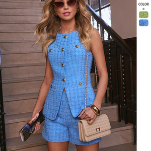 Ensemble décontracté deux pièces pour femme 2025 : Gilet texturé sans manches et short avec boutons – Style urbain coordonné - Product Image 2
