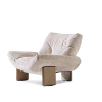 Fauteuil de salon moderne de luxe avec rembourrage doux pour salon, chambre, appartement, suite d'hôtel