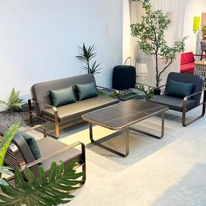 Canapé d'extérieur décontracté pour cour, ensemble trois pièces en acier inoxydable et métal nordique avec table basse, mobilier d'extérieur - Product Image 3