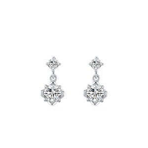 Collier et boucles d'oreilles simples en argent sterling 925 avec pendentif fleur en diamant pour femmes - Luxe abordable, polyvalent et de niche - Product Image 6