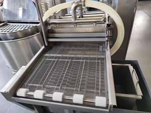 China Supplier Chicken Nuggets Shrimp Balls and Burgers Battering <b>Machine</b> <b>Meat</b> Battering <b>Machine</b> - Product Image 4