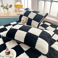 Taie d'oreiller en velours de lait personnalisable, moderne, minimaliste, anti-transpiration, matelassée, avec couche isolante pour la maison
