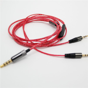 Cable de auriculares Sol Republic de 3,5 mm para dispositivos MP3 con control en línea - Product Image 2