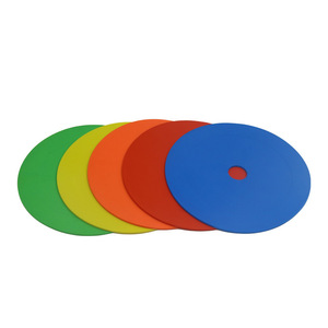 Conos Planos Flexibles Antideslizantes con Diseño de Orificio Central, Multicolores, Marcadores de Campo de 6 Pulgadas para Entrenamiento de Fútbol - Product Image 2