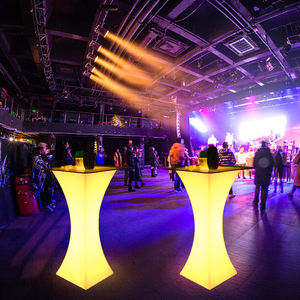 ナイトクラブ ラウンジ 屋外用 ハイトップ カクテル <span class=keywords><strong>LED</strong></span> バー ファニチャー プラスチック テーブル＆チェア イベント パーティー ガーデン用 <span class=keywords><strong>LED</strong></span> ラウンドテーブル - Product Image 1