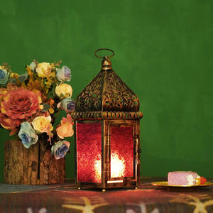 Farol de Hierro Forjado Estilo Vintage Marroquí, Portavelas de Aromaterapia con Vidrio Teñido, Adorno Decorativo Creativo de Estilo Europeo - Product Image 4