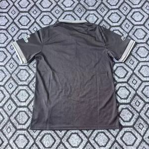 ערכות כדורגל לגברים בהתאמה אישית של ארסנל, חולצות איכותיות נושמות במידה XL עם שרוולים קצרים, סיטונאי, עם הדפס חוזק. - Product Image 2