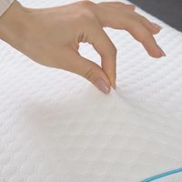 Oreiller en mousse à mémoire de forme tricoté en forme de L pour couple, soutient le corps et le cou pendant le sommeil