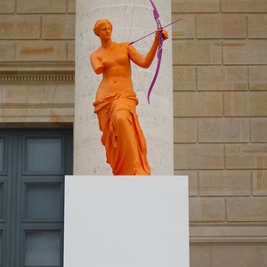 Sculpture sportive géométrique en fibre <span class=keywords><strong>de</strong></span> verre, résine et acier inoxydable, design professionnel personnalisé pour la décoration des stades - Product Image 6