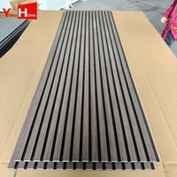 Panneau acoustique mural en bois Akupanel avec dos en feutre PET pour l'insonorisation des murs intérieurs de cinéma