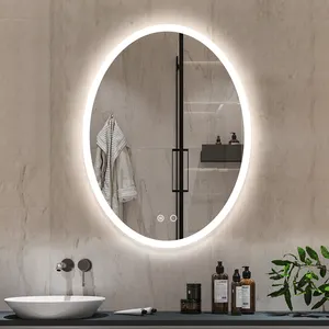 Espelho de banheiro oval iluminado, com luzes