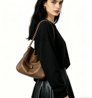 Grand sac à bandoulière pour femme de style postier avec compartiment intermédiaire en cuir véritable et double bandoulière