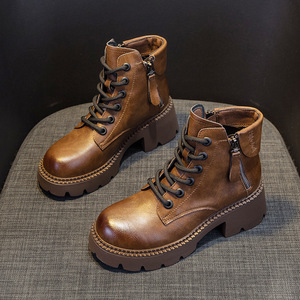 2025 nuevas <span class=keywords><strong>botas</strong></span> Martin de cuero de Otoño de celebridades de Internet, zapatos de mujer, <span class=keywords><strong>botas</strong></span> cortas altas de estilo británico de fondo grueso - Product Image 1
