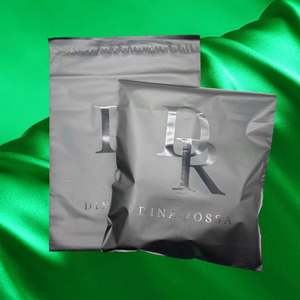 Sacs en plastique épais personnalisés avec logo imprimé, sacs d'expédition en polyéthylène colorés pour la livraison, emballage de vêtements, sacs d'expédition - Product Image 4