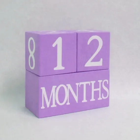 Leve roxo cubo de madeira número cubo para o bebê presente de aniversário calendário