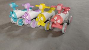 Voiture à pousser pour tout-petits en plastique coloré à 4 roues avec musique et lumières, modèle <span class=keywords><strong>avion</strong></span> - Product Image 6