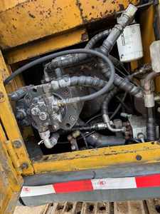 Pelleteuse sur chenilles Volvo 14 tonnes EC140BLC d'occasion, poids en ordre de marche de 80 tonnes avec pompe hydraulique Kyb et moteur de boîte de vitesses inclus - Product Image 3