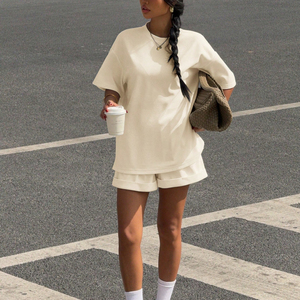 Ingrosso abbigliamento da casa per il tempo libero Set giornaliero Oversize ampia in maglia a maniche corte e pantaloncini con tasche da donna Set da salotto - Product Image 4