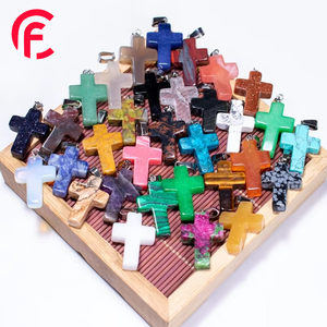 Pendentif Croix en Pierre Naturelle, Collier en Pierre de Quartz <span class=keywords><strong>Rose</strong></span> Couleurs Mixtes, Bijoux en Pierres Précieuses - Product Image 1