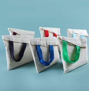 Bolsa de compras reutilizable, ecológica, de diseño, de tela, lona o algodón, con logo personalizado impreso. - Product Image 1