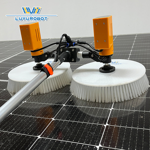 Dispositif de nettoyage de panneaux photovoltaïques avec équipement à double tête pour panneaux solaires - Product Image 3