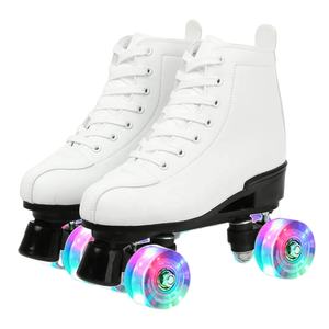 <span class=keywords><strong>Pattini</strong></span> a Rotelle <span class=keywords><strong>Classici</strong></span> all'Ingrosso a Prezzo di Fabbrica per Giochi Sportivi all'Aperto <span class=keywords><strong>Pattini</strong></span> con Ruote Luminose in PU - Product Image 2