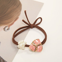 Vente en gros : Élastiques à cheveux coréens Dongdaemun en perles, élastiques à haute élasticité, anneaux à cheveux légers pour queue de cheval féminine, commande en gros disponible