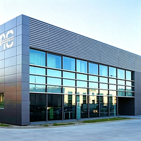 Entrepôt préfabriqué en structure acier moderne pour entrepôt, atelier, salle de sport, garage, abri, avec livraison rapide