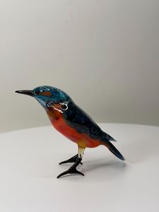 Figura de Pájaro de Vidrio Soplado a Mano, Cuerpo Azul Oscuro, Cola Naranja, Escultura Artística - Product Image 6
